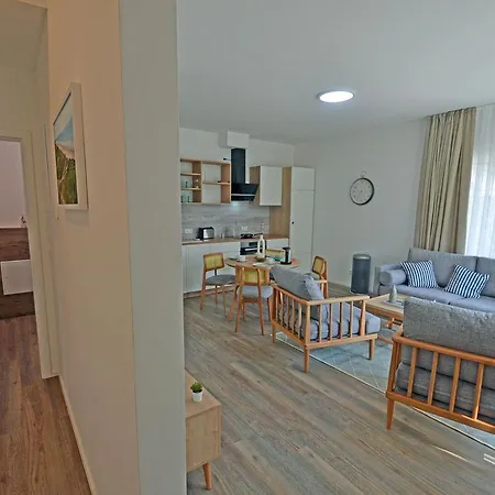Appartement Am Ufer 11 *