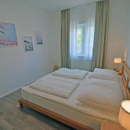 Appartement Am Ufer 11 *